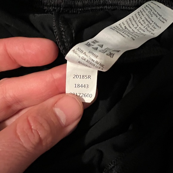 Spanx Faux Leather Camo Leggings - Picture 6 of 6